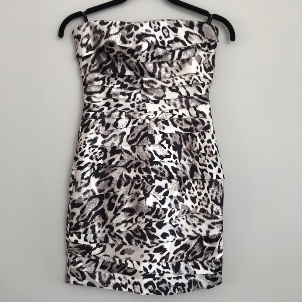 BeBe Leopard Printed Strapless Dress